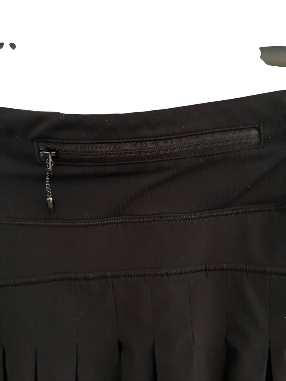 Lululemon Black Pleated Athletic Skort with Zip Pocket Woman’s Size 8 - Picture 4 of 6